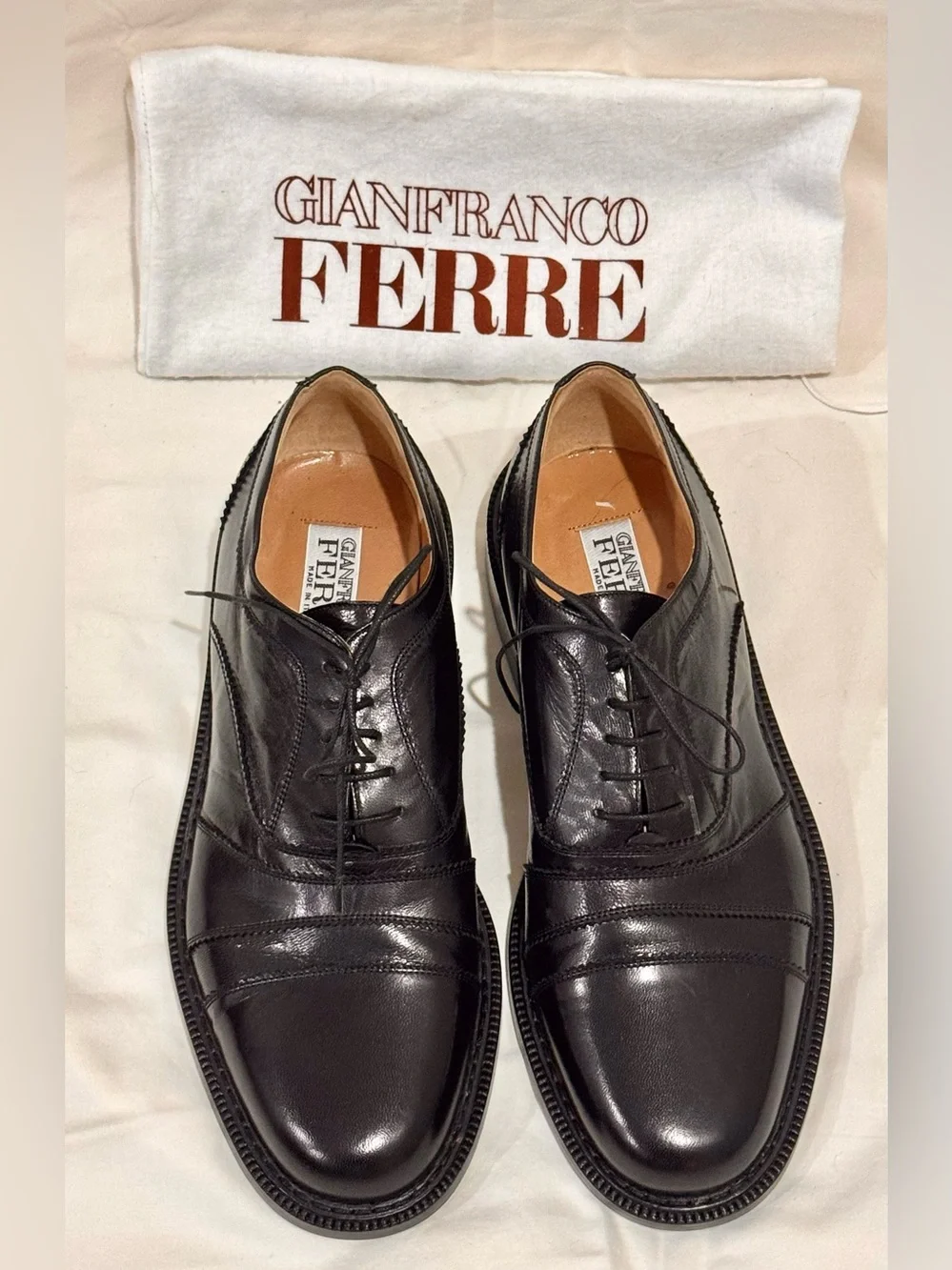 Gianfranco Ferre Men’s classic lace-up oxford shoe black